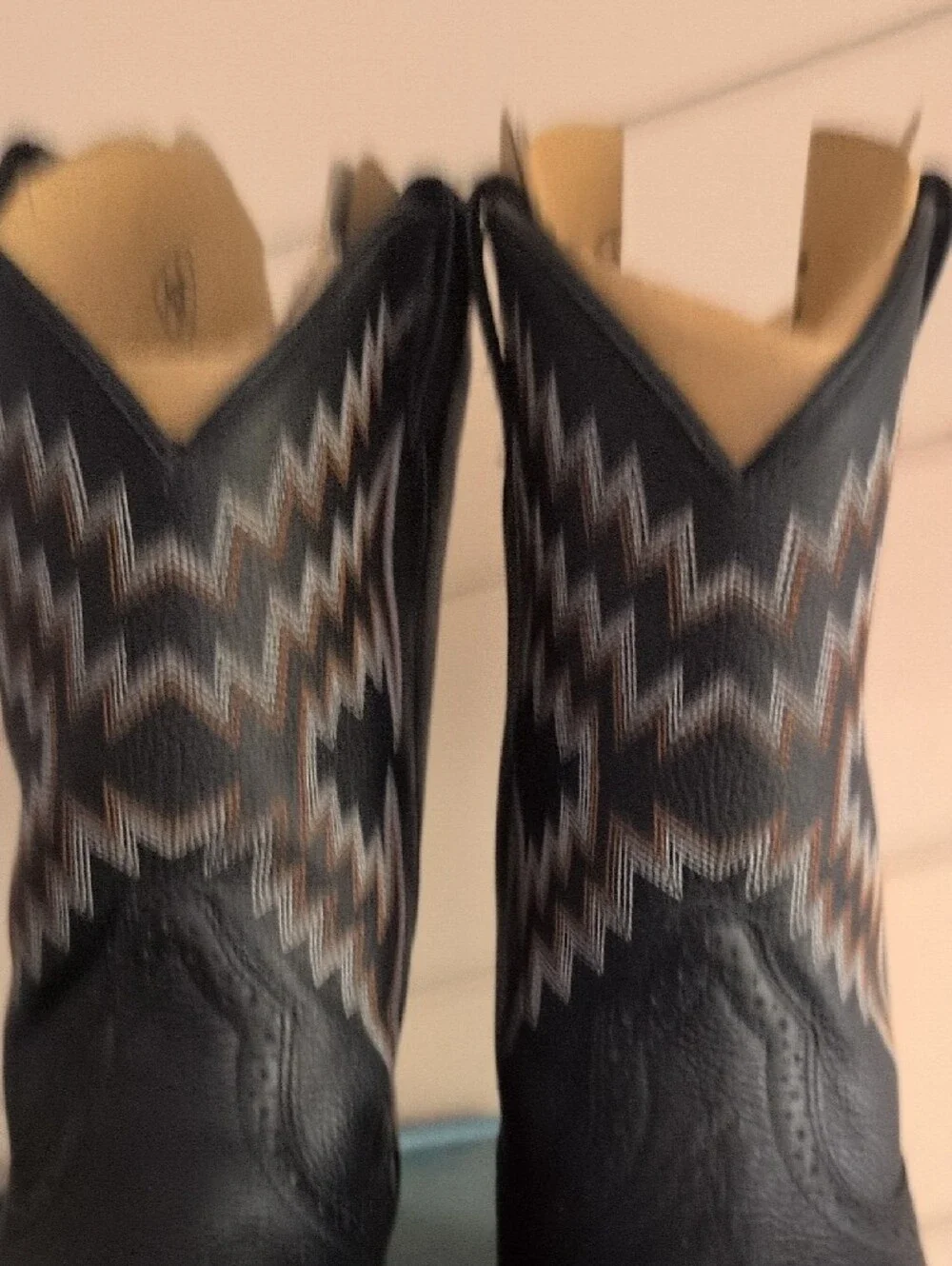 Ariat Black Kids' Western Pull-On Boots 5.5 Used Contrast Stitching Cowboy Ranch